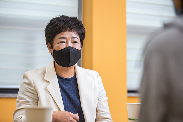 왼쪽부터 박성미, 서영란 ⓒ이민희